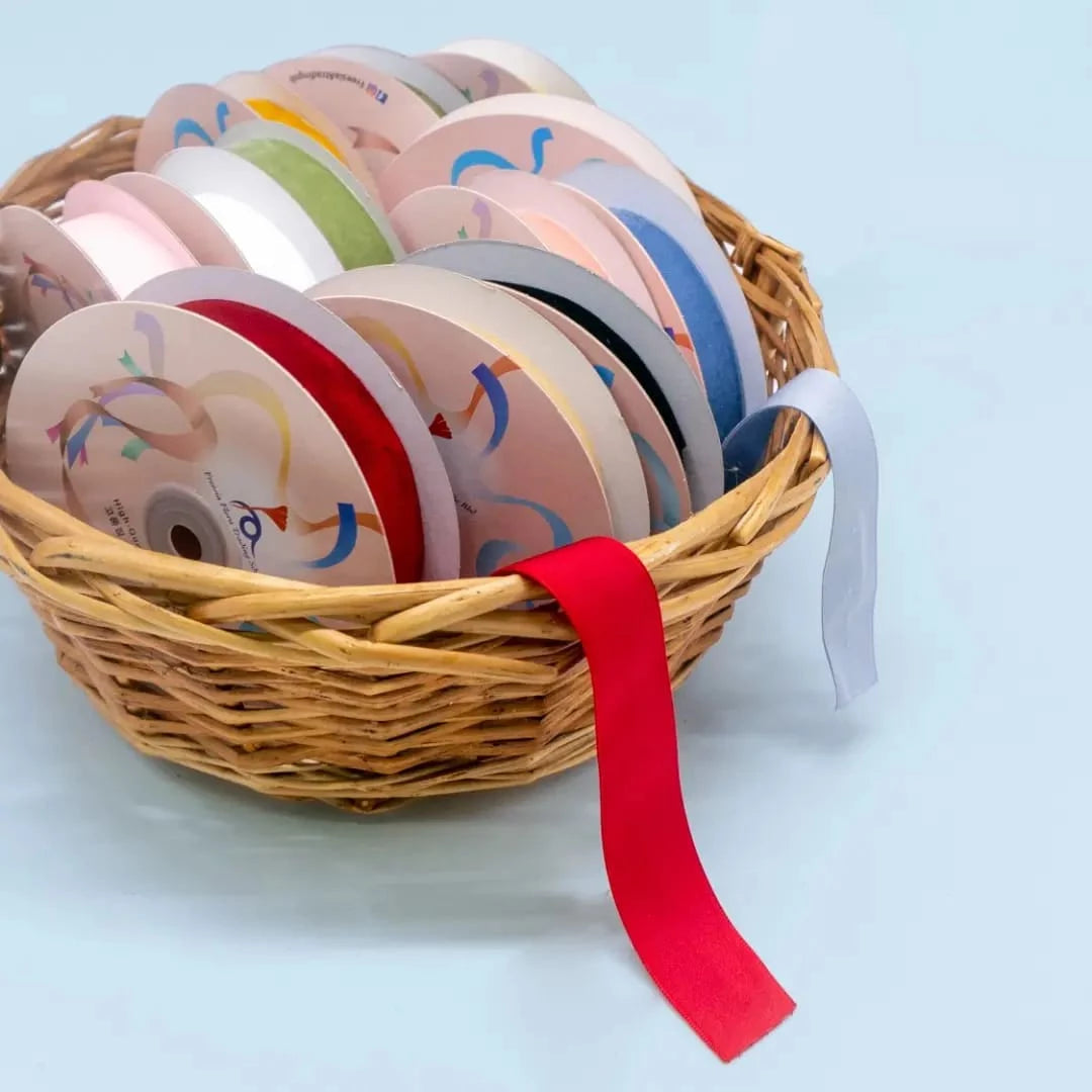 Ribbons & Ropes – Freesia Flora